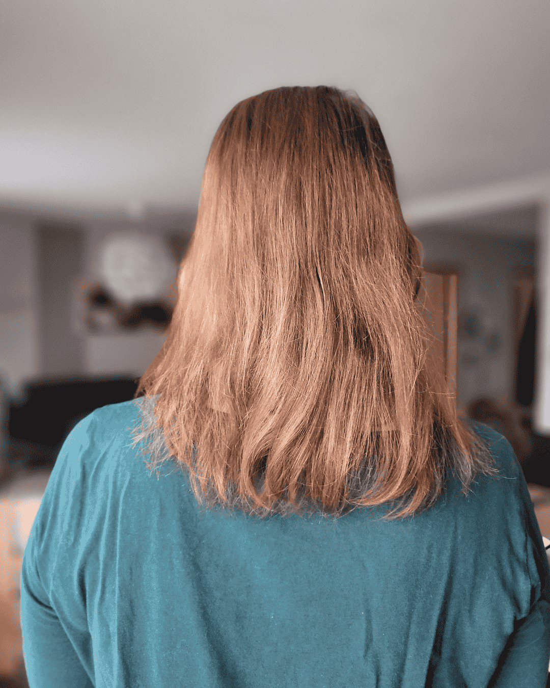 Vorher-Nachher: Komplette Haartransformation bei Fiona Giganti Strapaziertes Haar vor der professionellen Behandlung bei Fiona Giganti