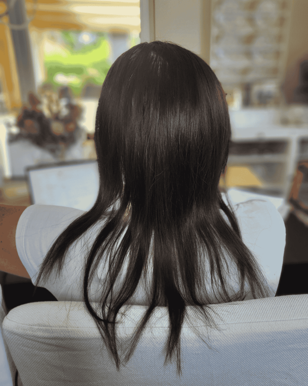 Vorher-Nachher: Professionelle Haarfarbe und Schnitt bei Fiona Giganti Haar vor der Farb- und Schnittveränderung im Berliner Salon von Fiona Giganti